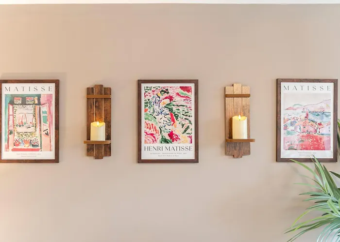 The Artist Suite